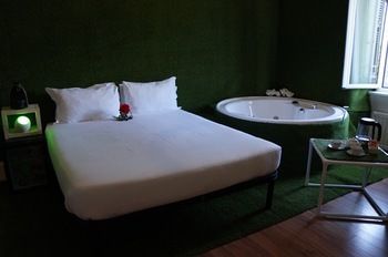 Jacuzzi 2* Rom
